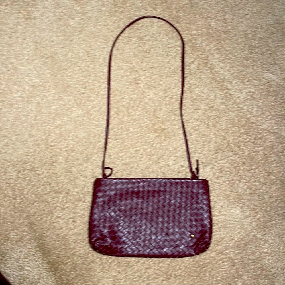 Vintage and in excellent condition burgundy leather Etienne Aigner purse.